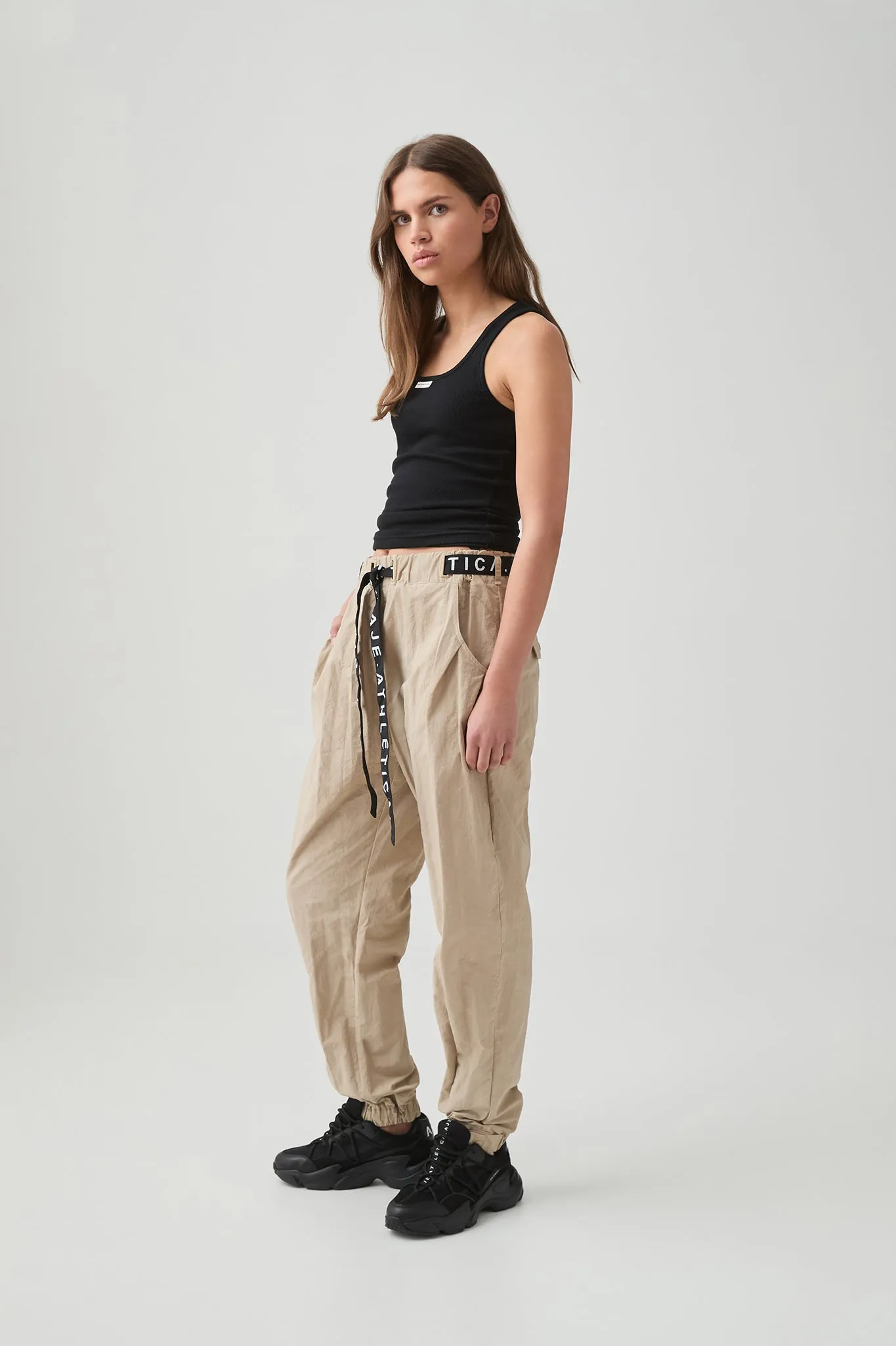 Belted Windbreak Pant 502