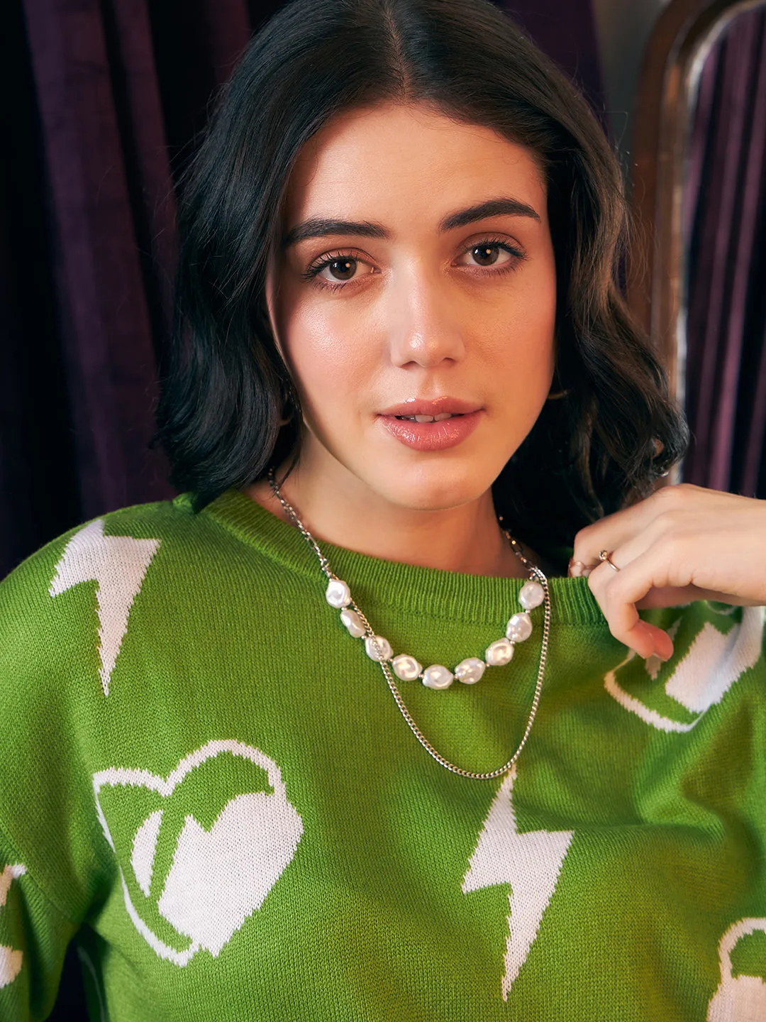Berrylush Women Green & White Graphic Printed Round Neck Drop-Shoulder Sleeves Acrylic Ribbed Hem Knitted Regular Sweater