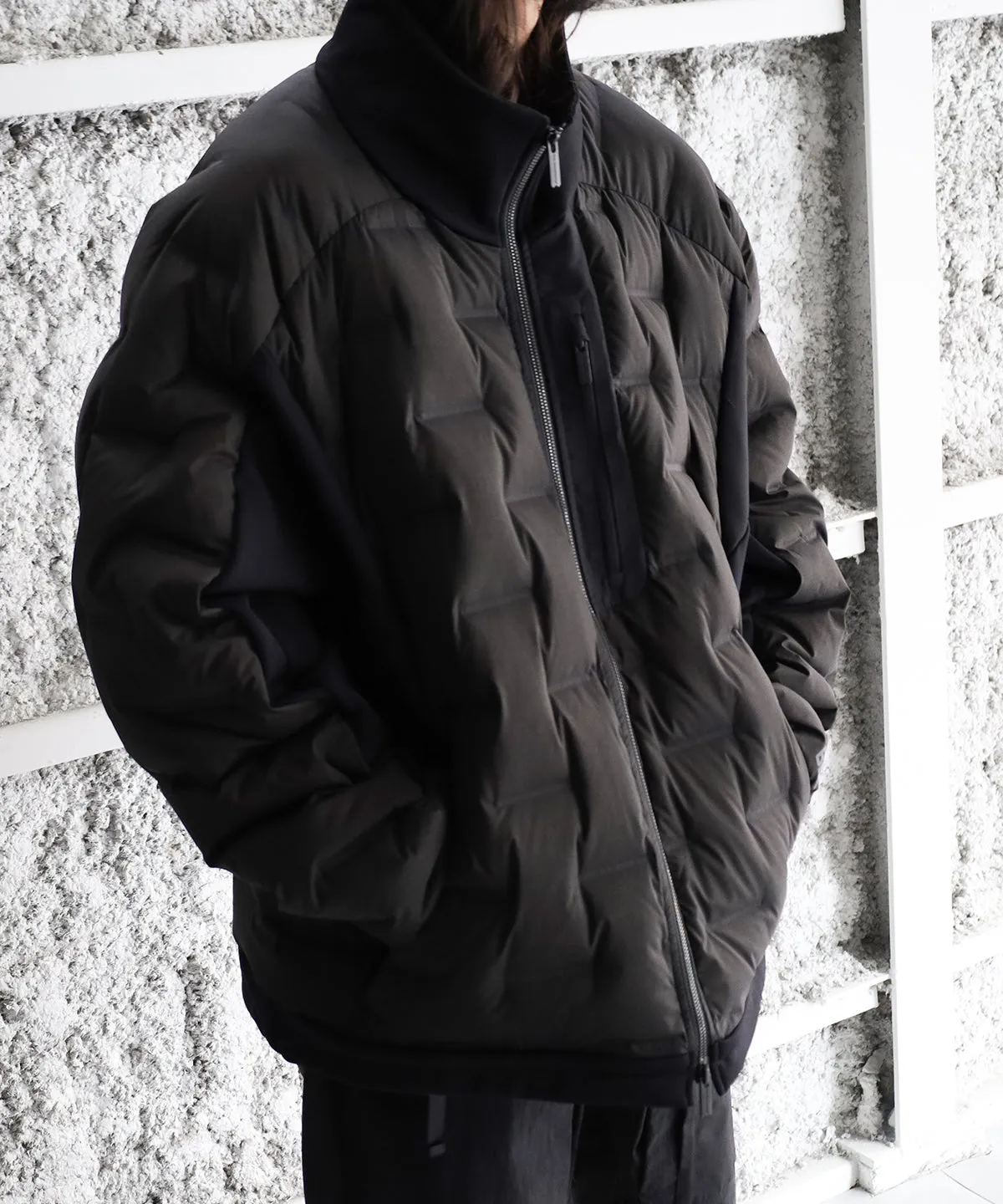 SEAMLESS DOWN JACKET    - BLK White Mountaineering®︎