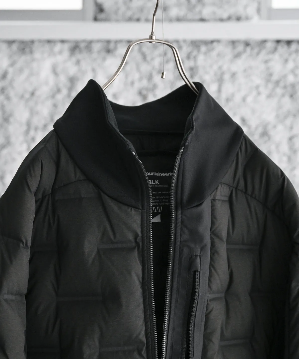 SEAMLESS DOWN JACKET    - BLK White Mountaineering®︎