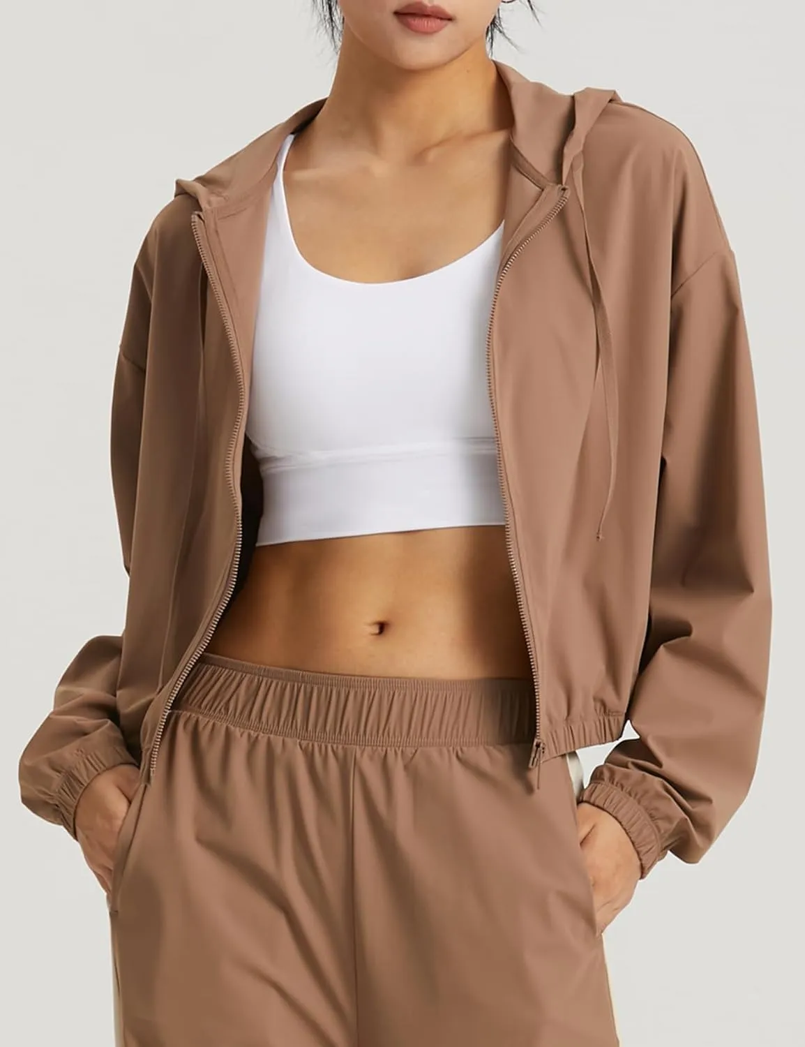 Wyeysyt Women's UPF 50  UV Sun Protection Cropped Jackets Athletic Running Workout Zip Up Hoodie Outdoor Jackets